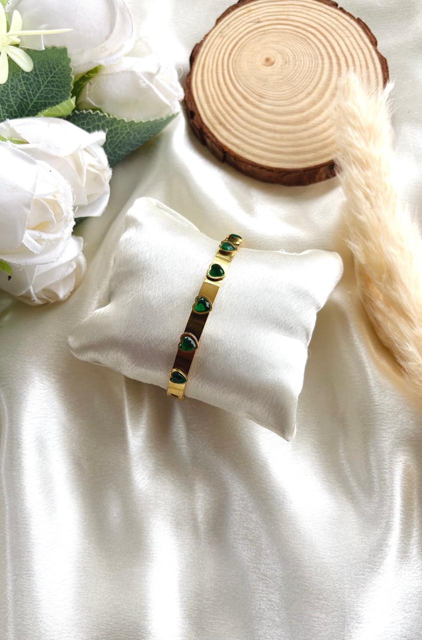 Anti tarnish gold plated green heart stone bangle