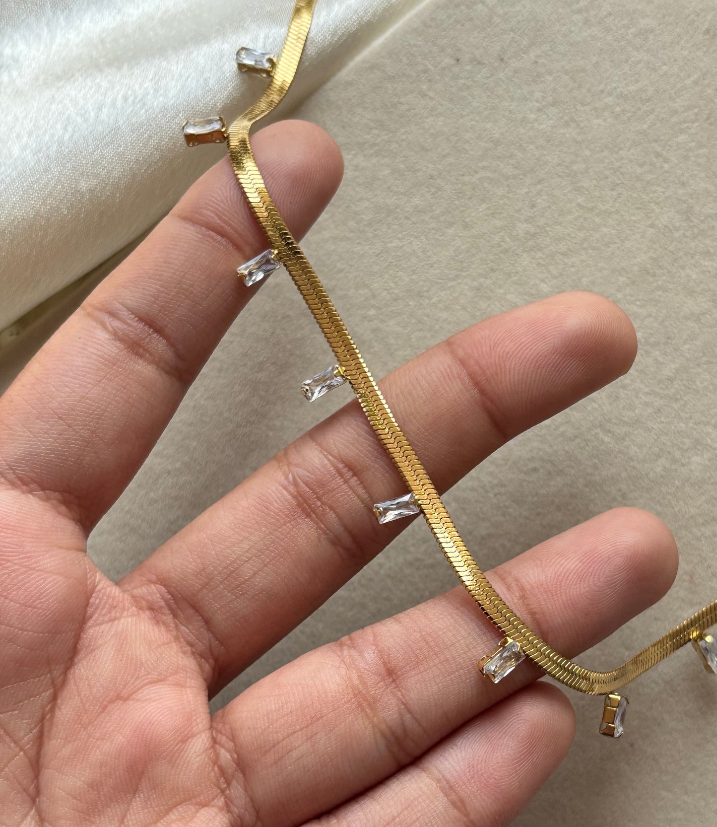 Anti tarnish gold plated snake chain white stone necklace