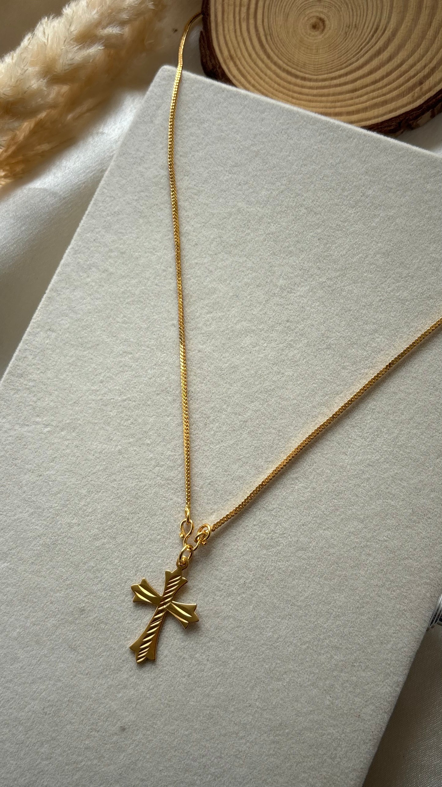 Anti tarnish gold plated cross pended necklace (12 inch length)