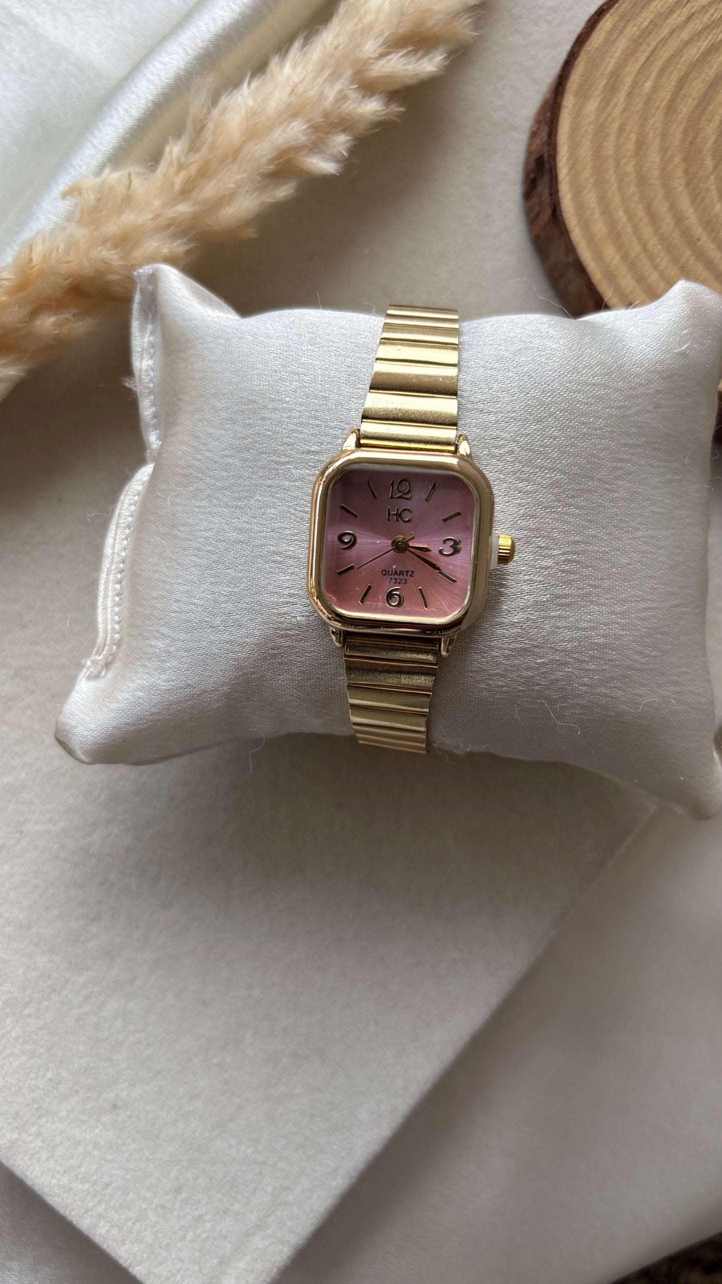 Premium pink sqaure watch