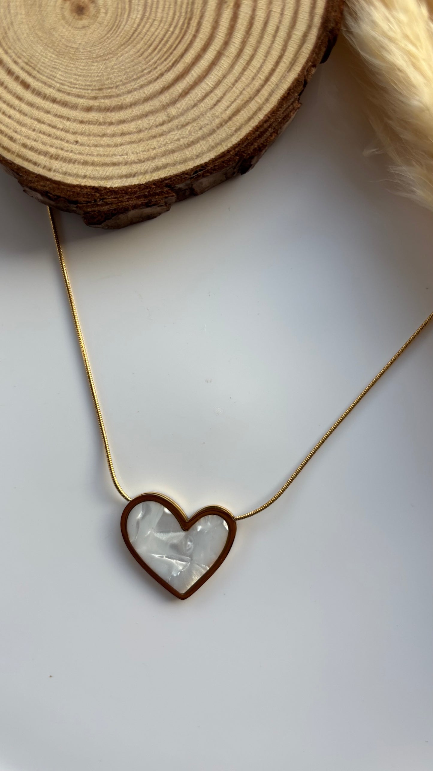 Anti tarnish gold plated big white heart necklace