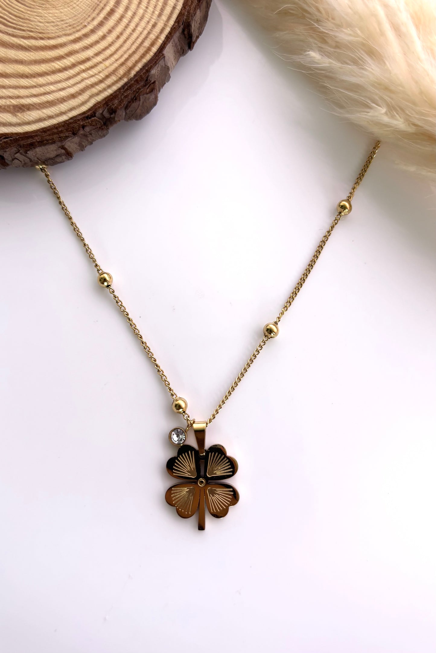 Anti tarnish gold plated clove with stone necklace