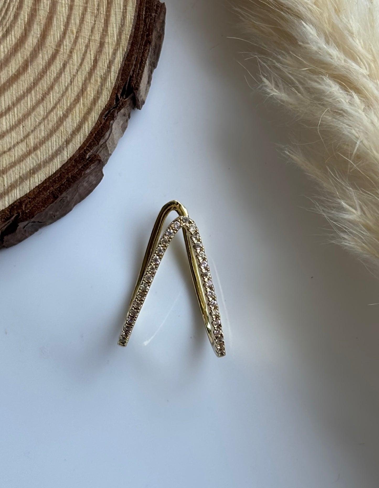 Anti tarnish gold plated v ring