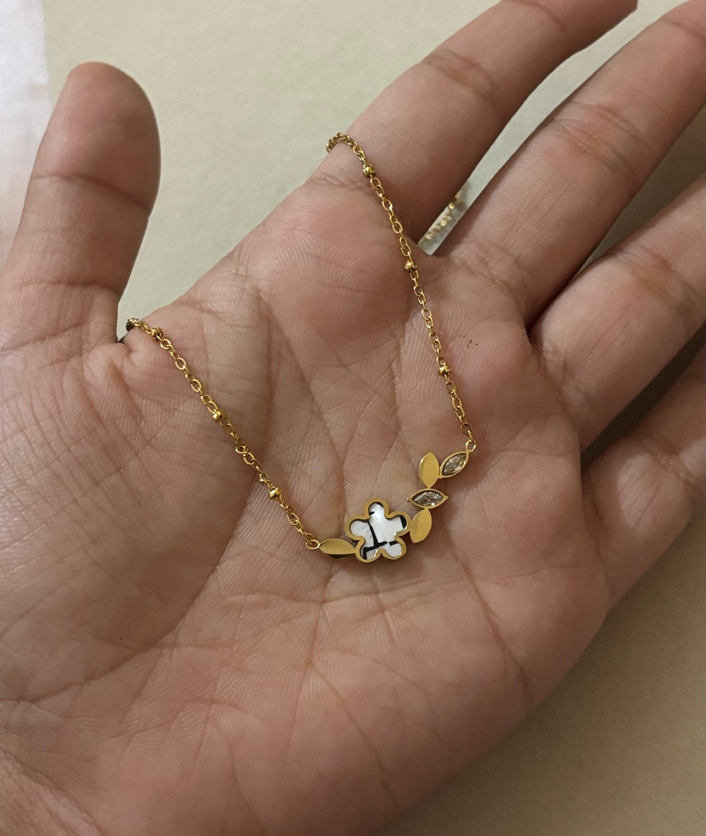 Anti tarnish gold plated flower marble necklace