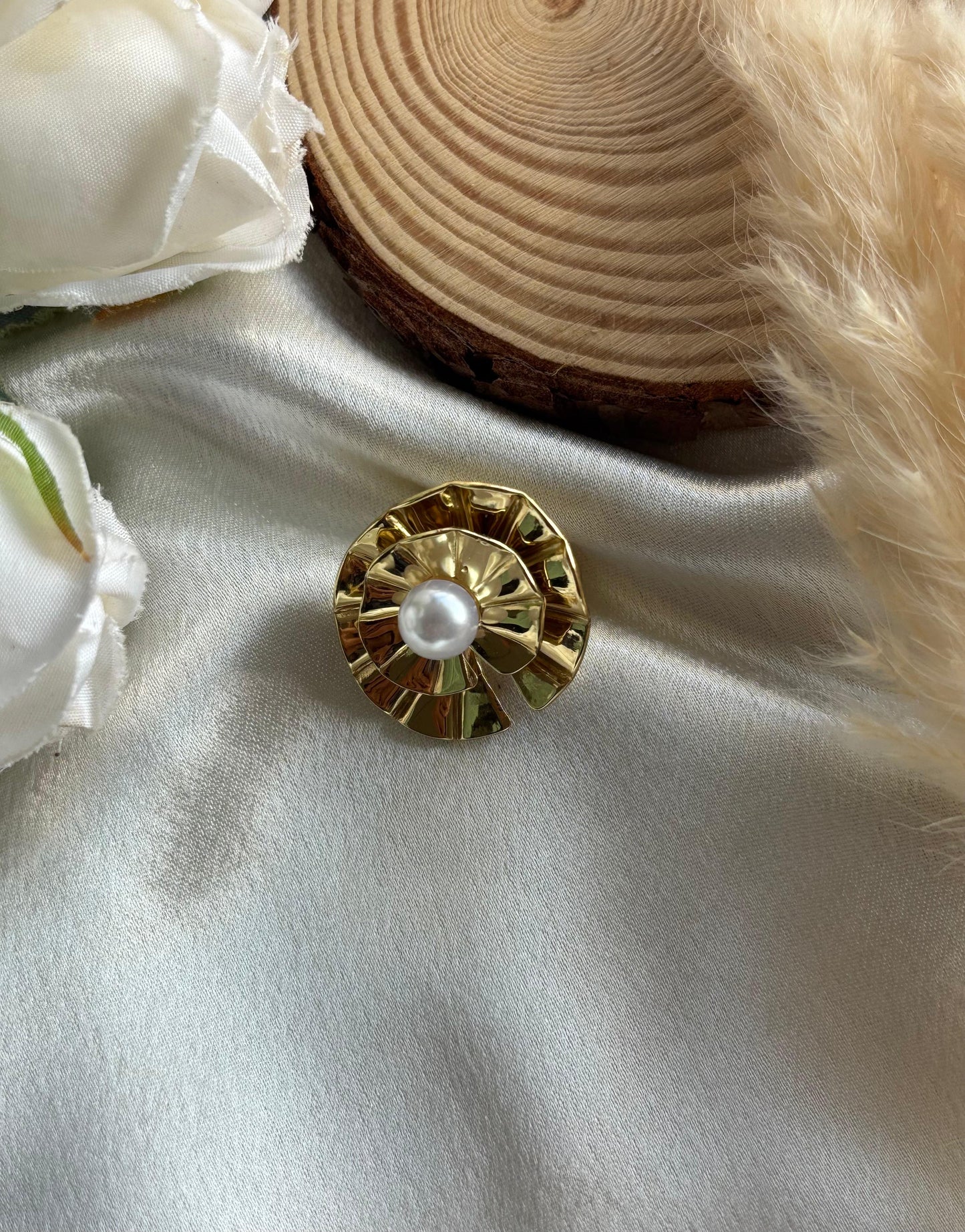 Anti tarnish flower ring