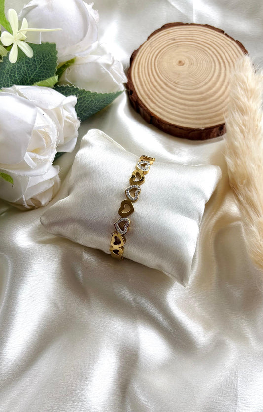 Anti tarnsish gold plated heart bangle
