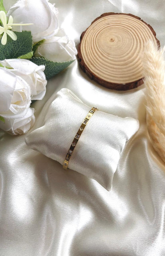 Anti tarnish gold plated cubic and sparkle stone bangle