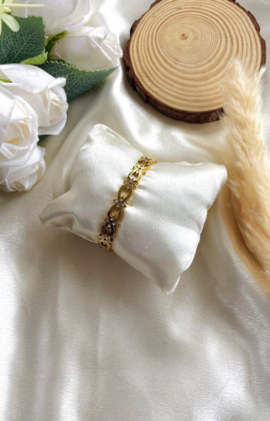 Anti tarnish gold plated baby size bangle