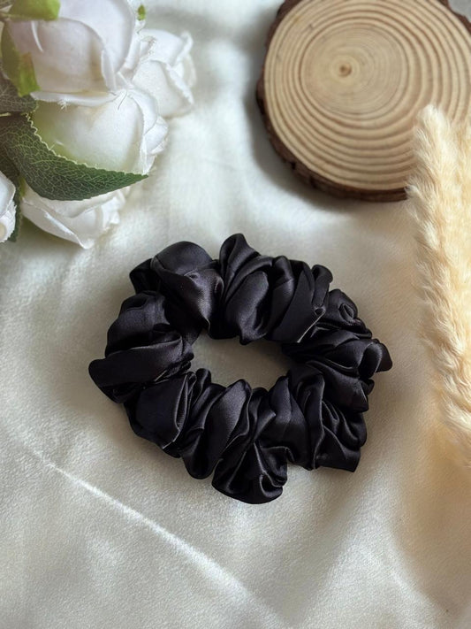 Black satin srunchy