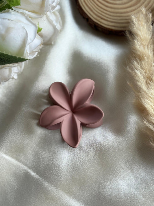 Matte flower hair claw clip