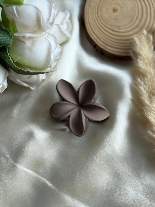 Matte flower hair claw clip