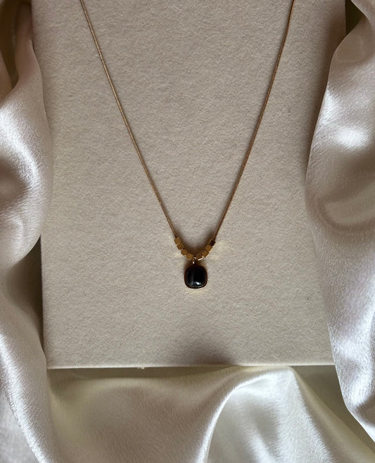 Anti tarnish gold plated black gemstone necklace
