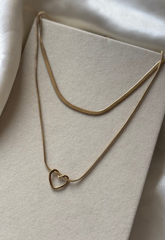 Anti tarnish gold plated heart pendant with snake chain necklace