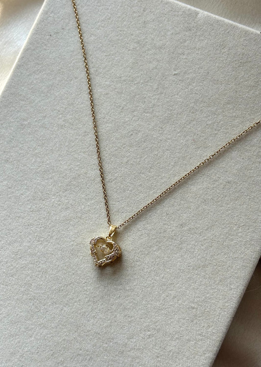 Anti tarnish gold plated heart stone inside pendant necklace