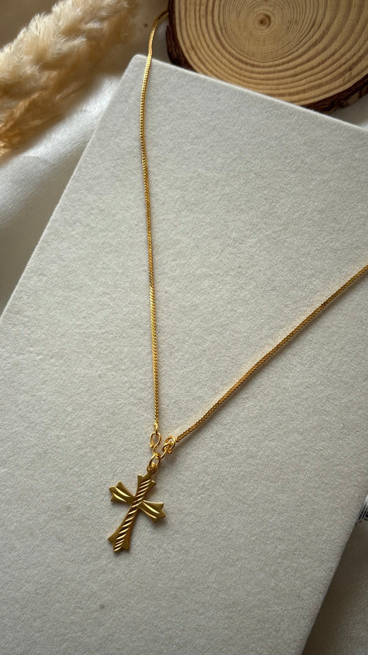 Anti tarnish gold plated cross pended necklace (12 inch length)