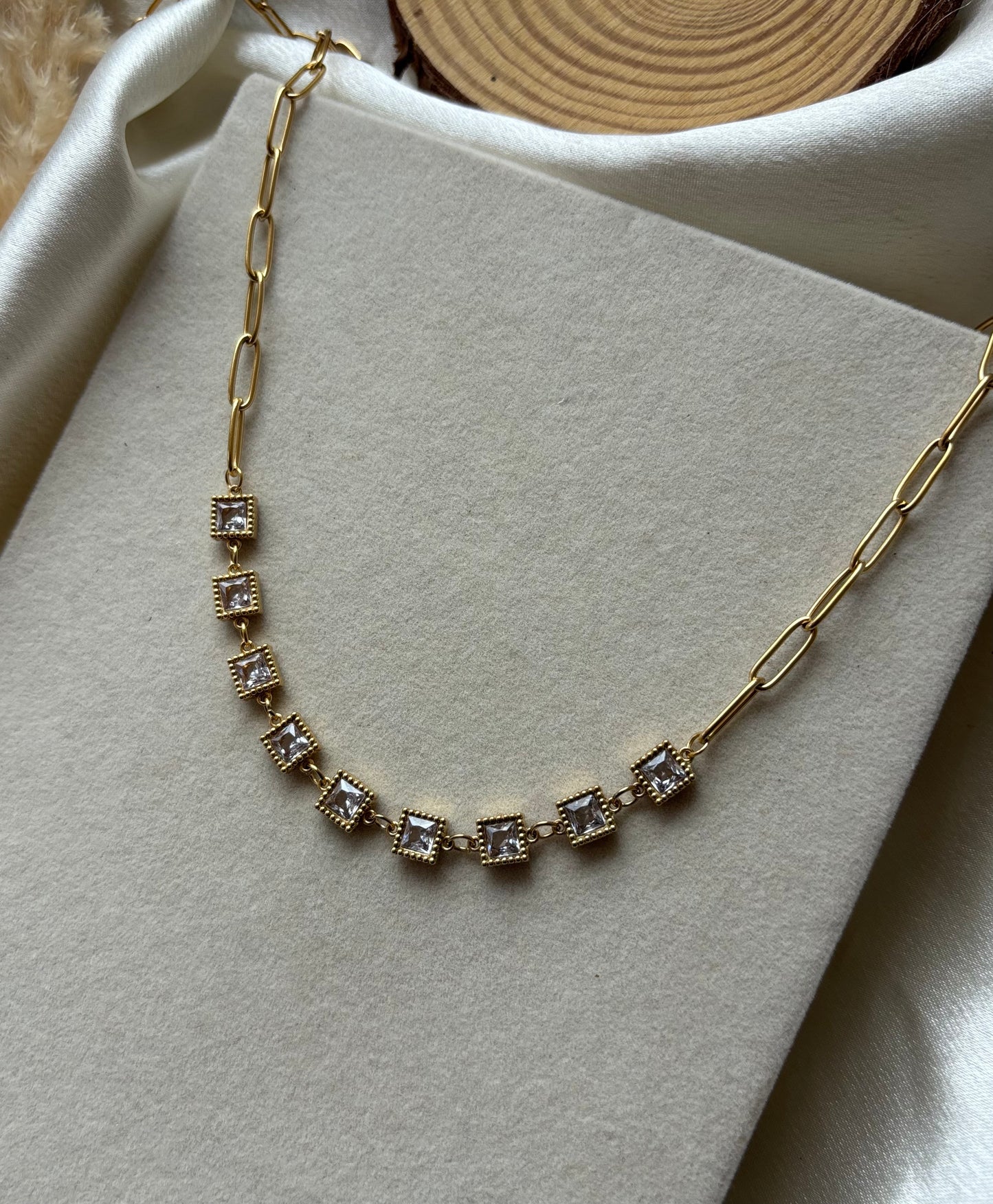 Anti tarnish gold plated heavy white square stone necklace