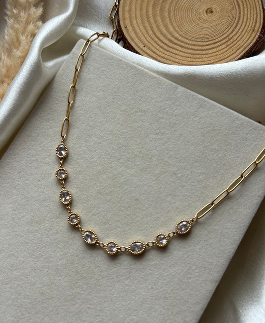 Anti tarnish gold plated heavy round and oval white stone necklace