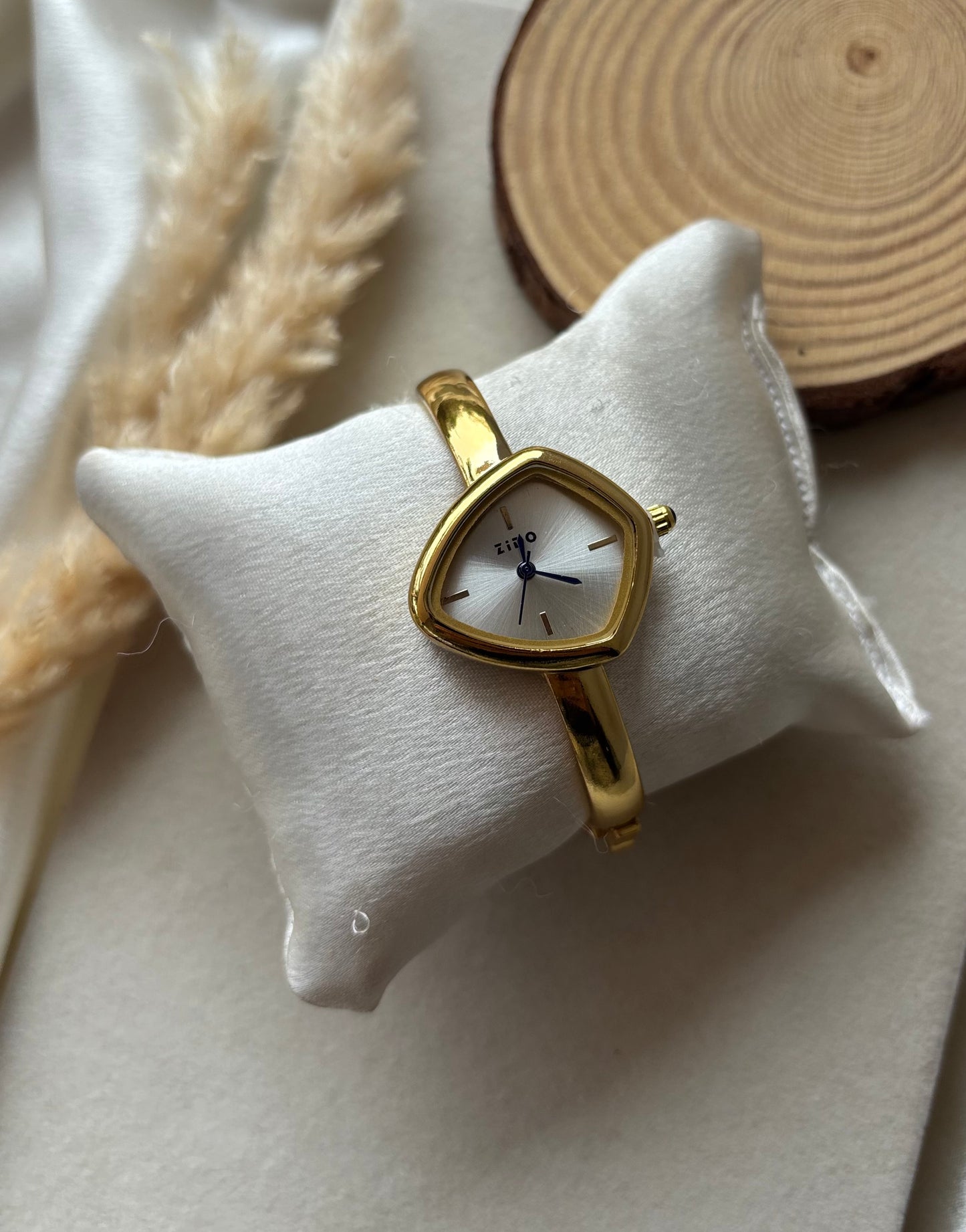 Bangle watch