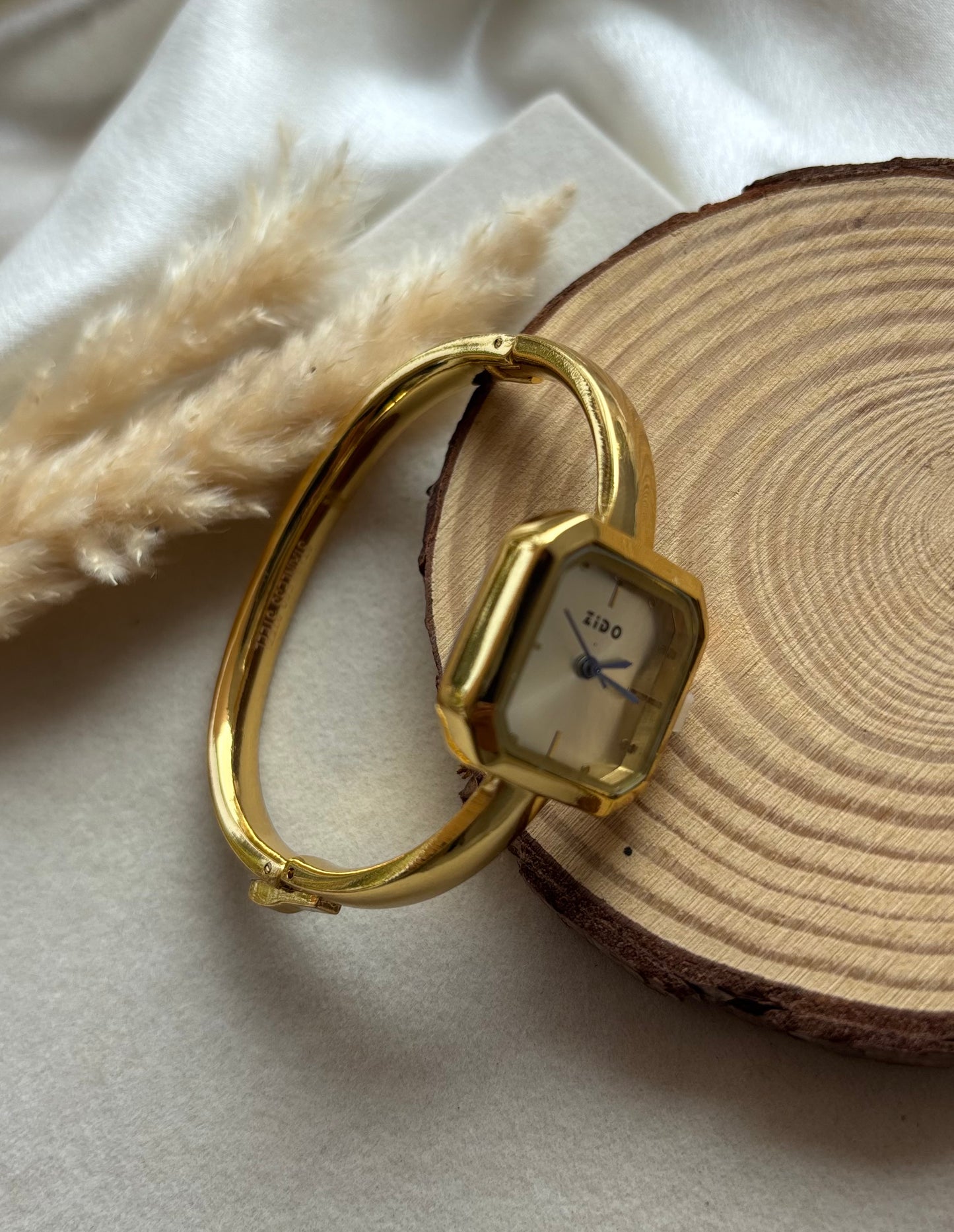 Bangle watch