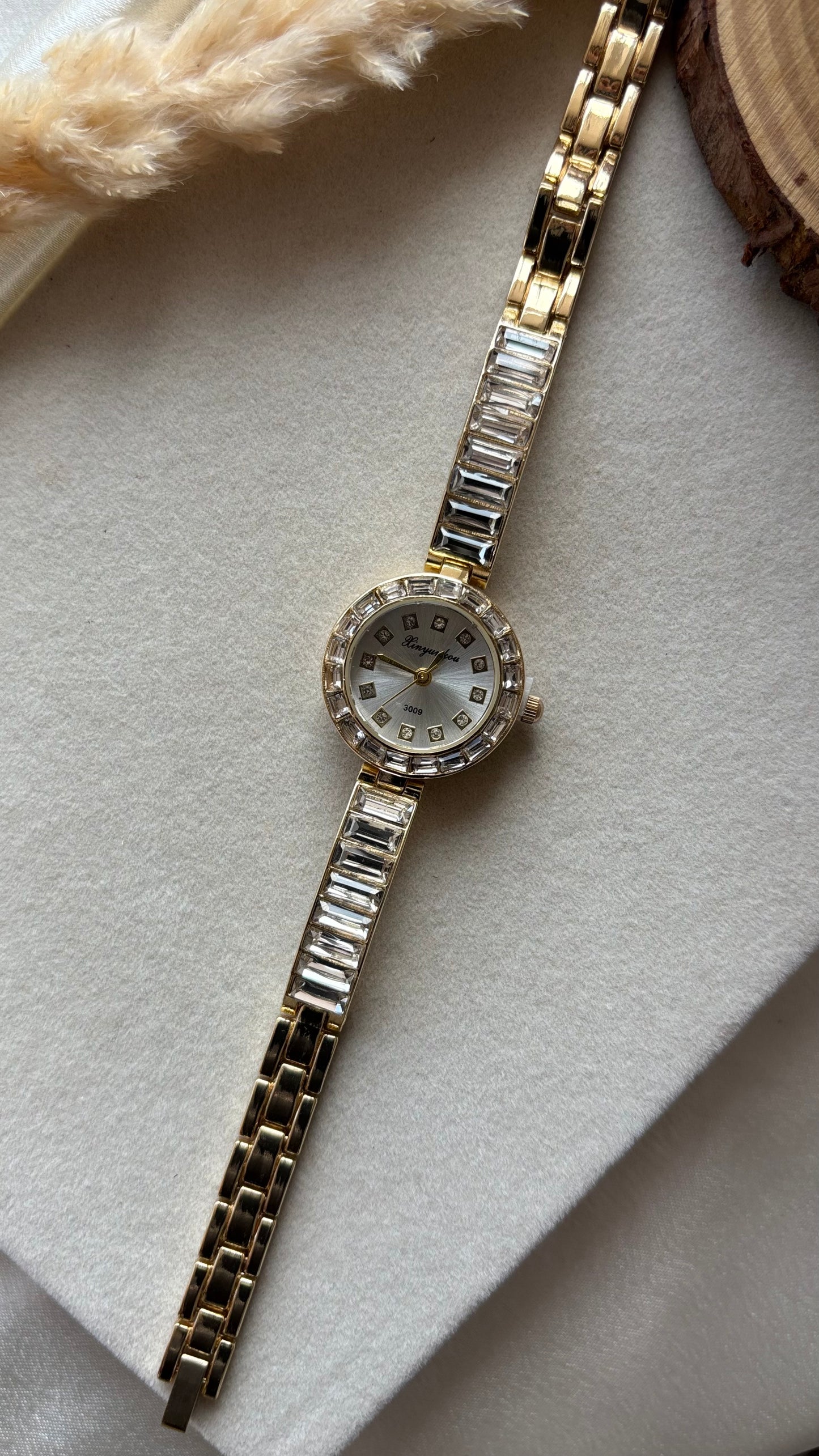 Premium stone trending watch