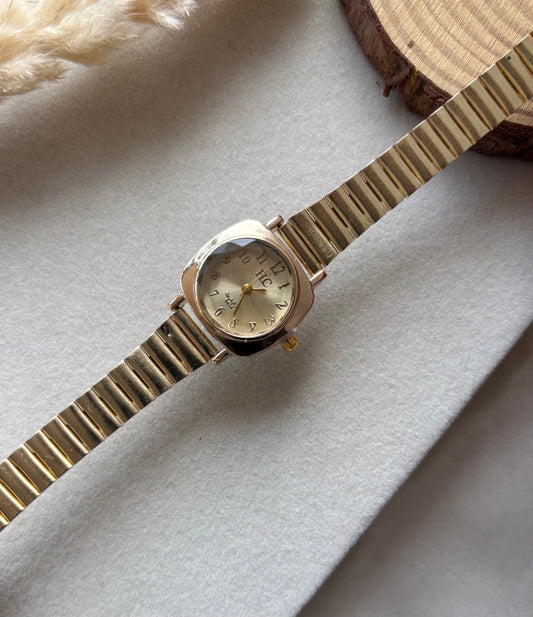 Premium lite yellow watch