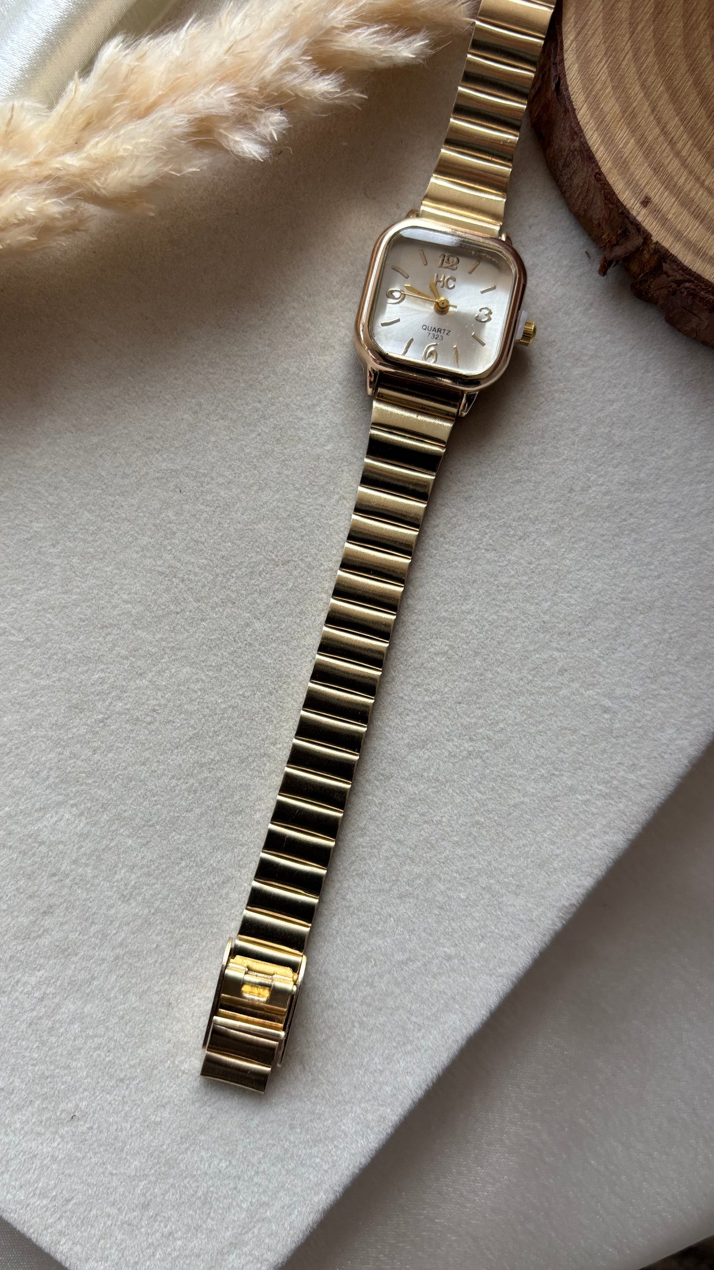 Premium sqaure white watch