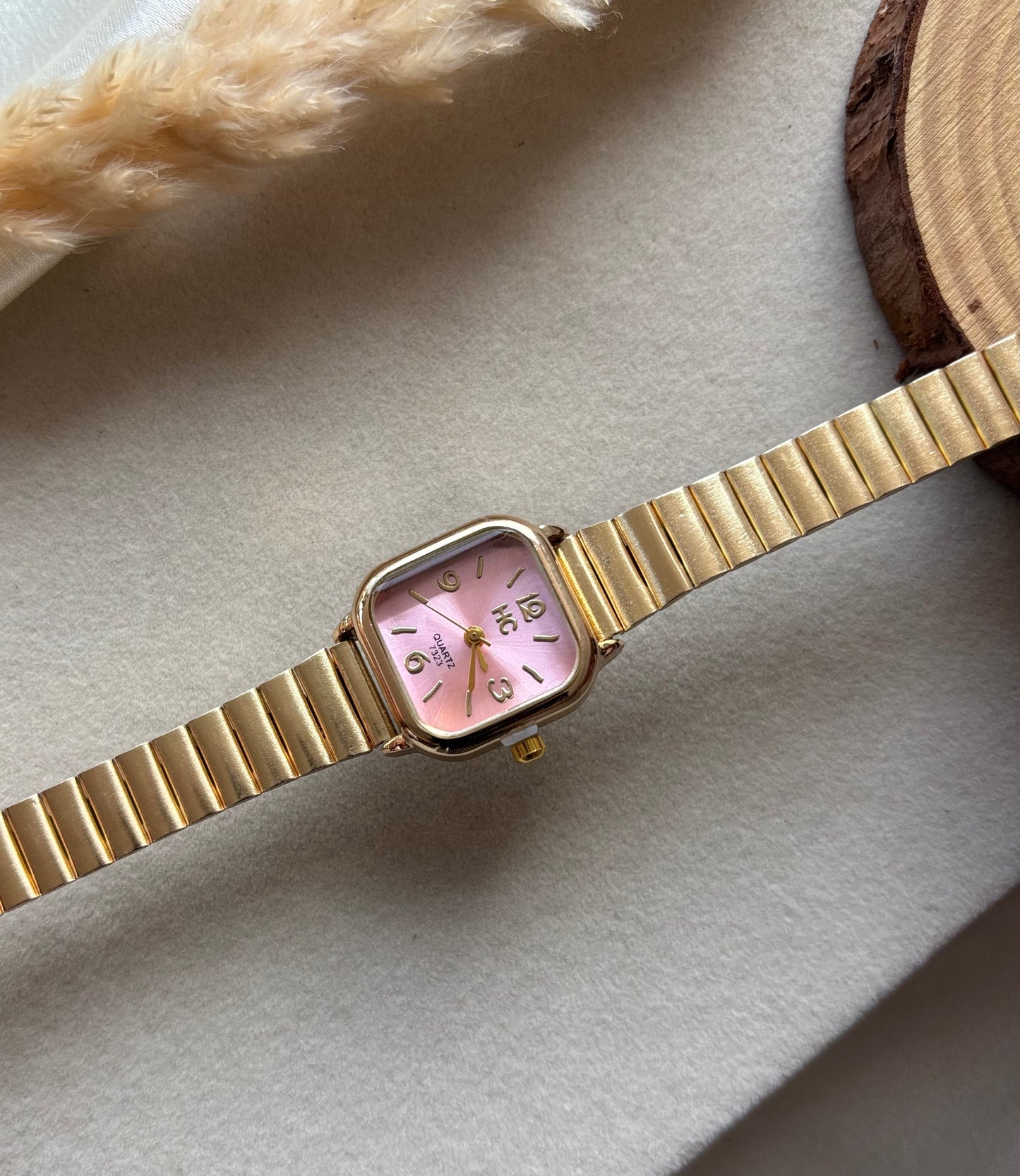 Premium pink sqaure watch