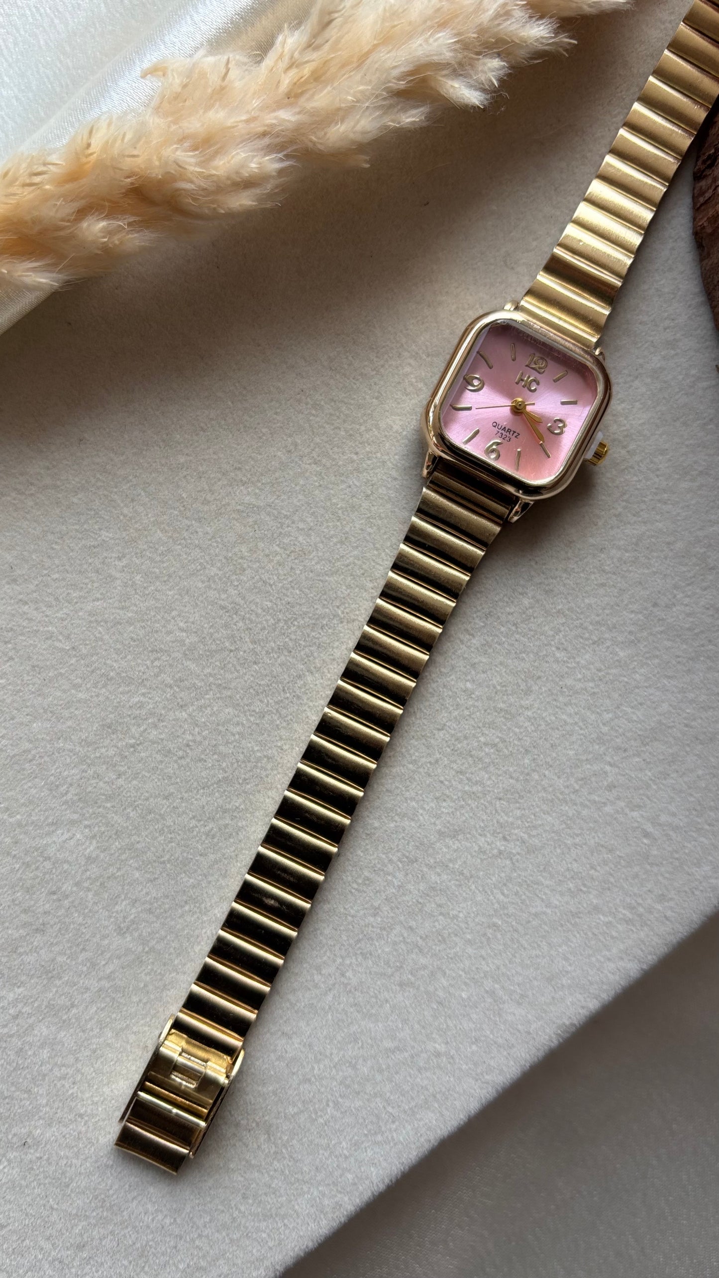 Premium pink sqaure watch