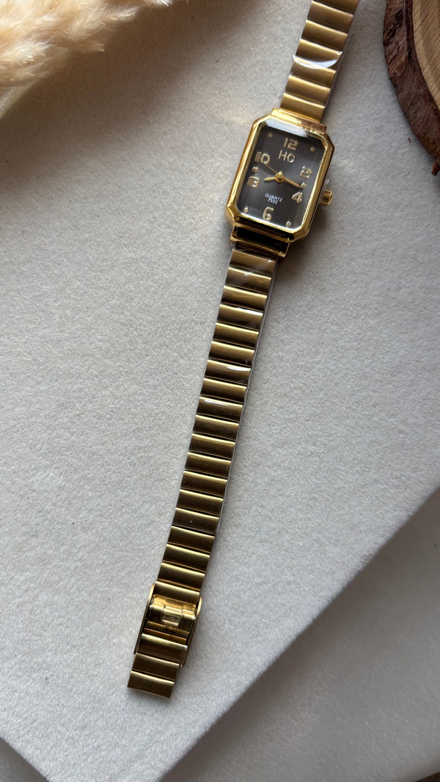 Premium rectangular black watch