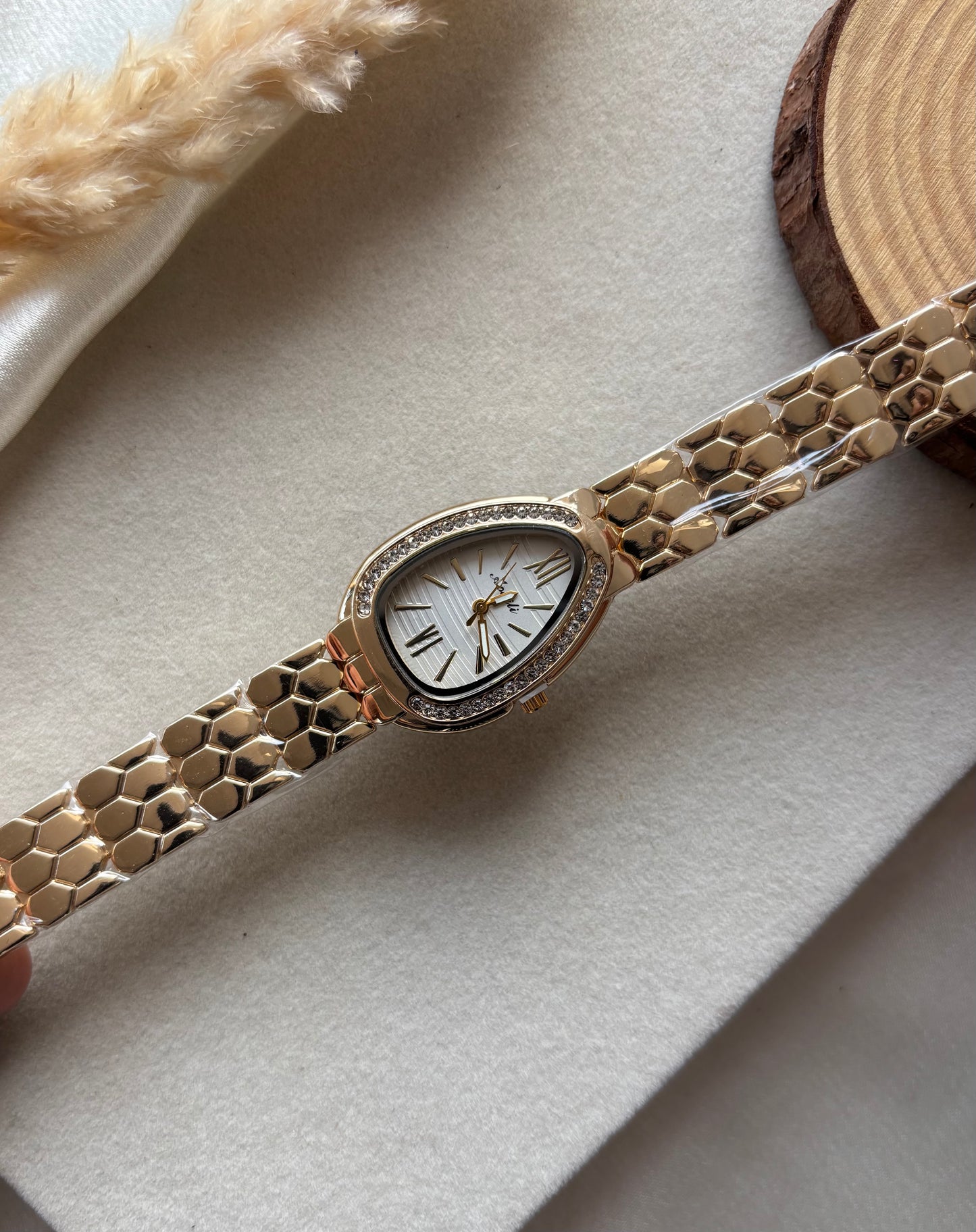 Premium snake stone watch