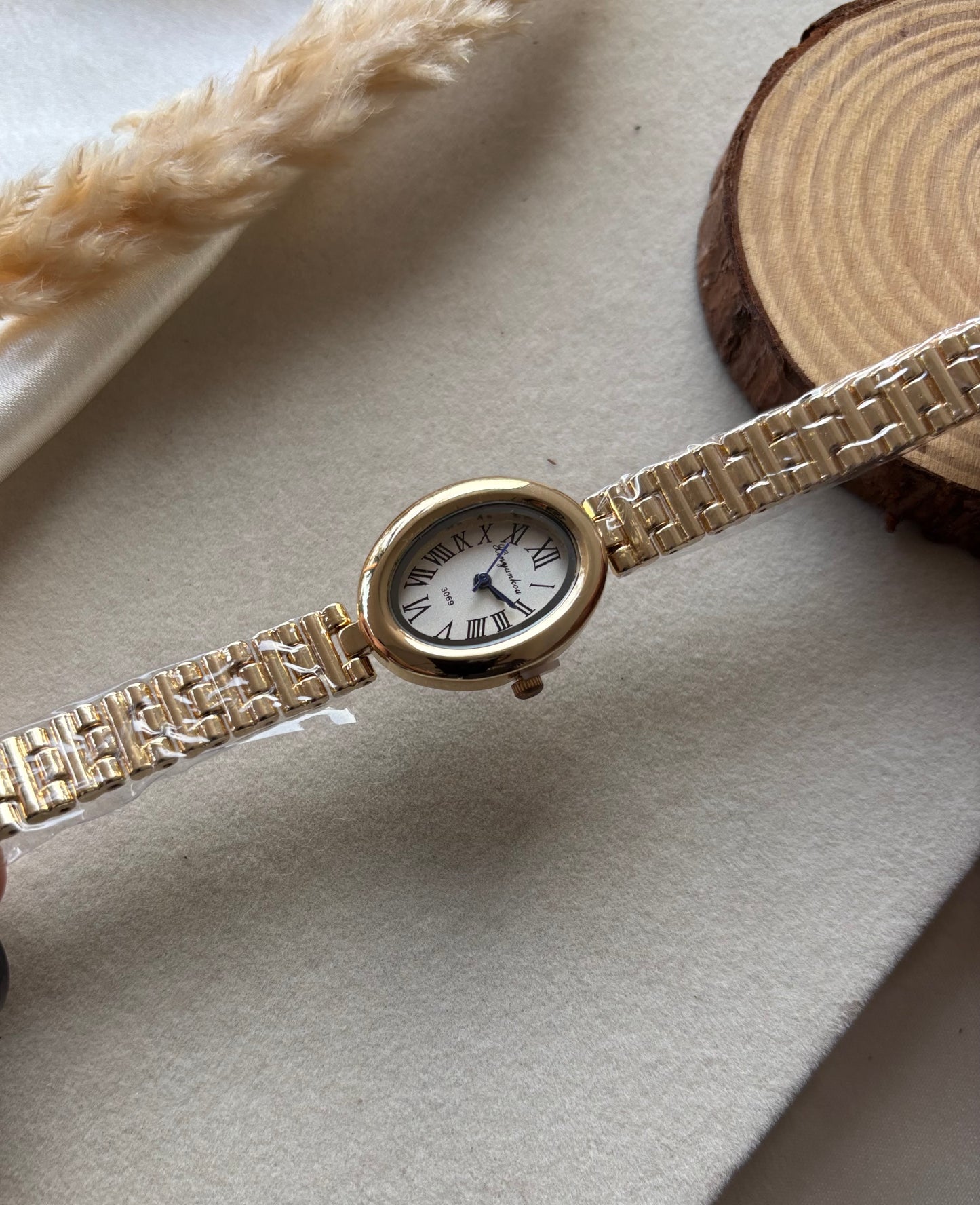 Premium pinteresty watch