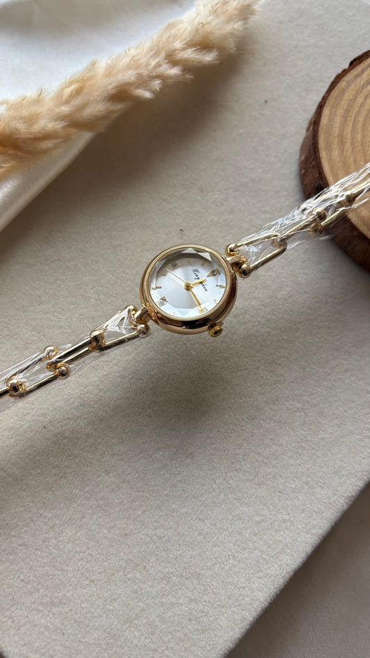 Premium white trending watch