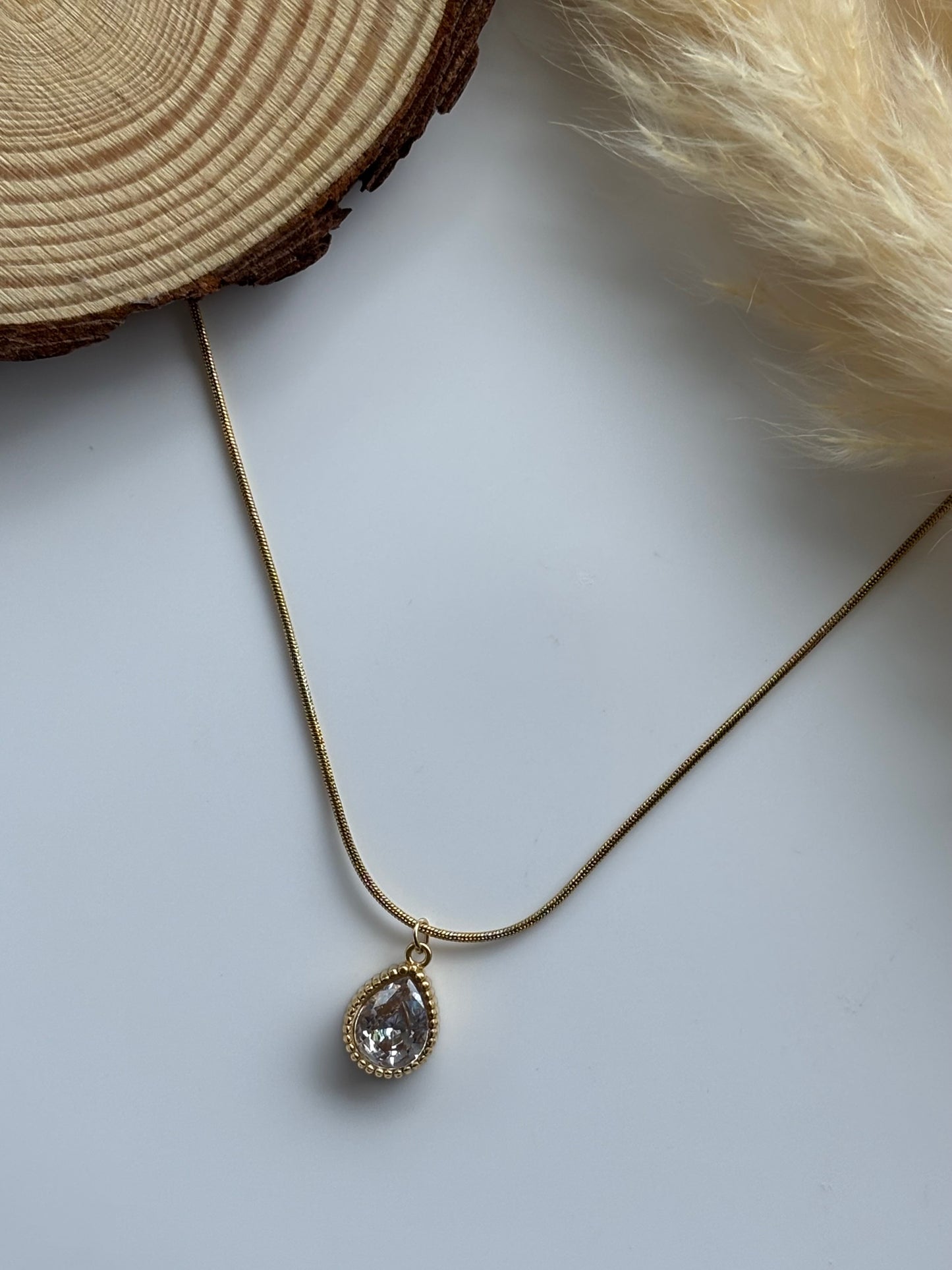 Anti tarnish gold plated white stone necklace