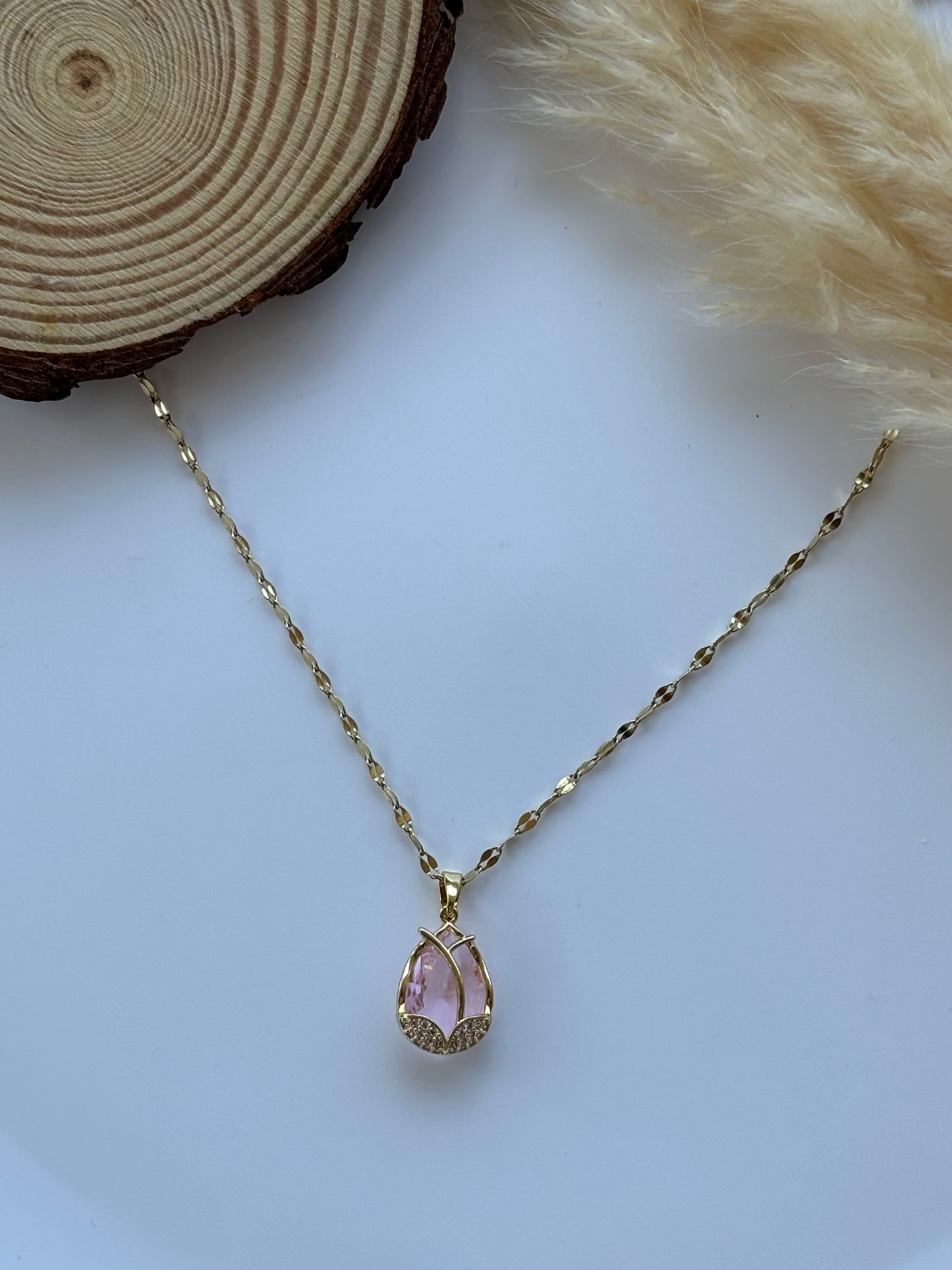 Anti tarnish gold plated tulips necklace