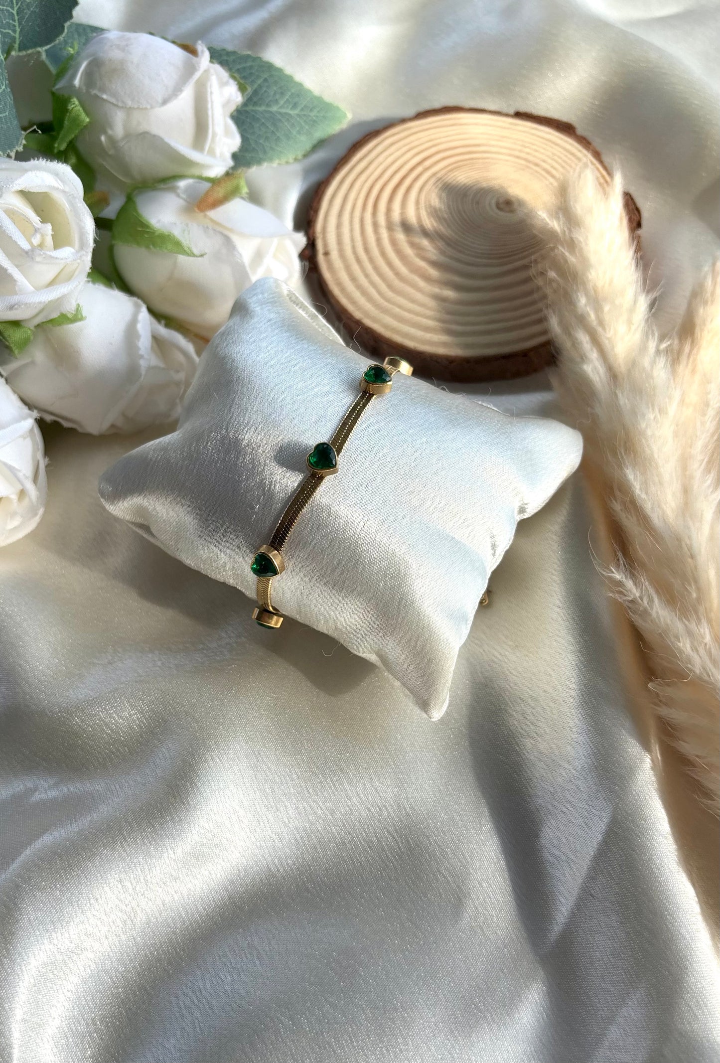 Anti tarnish gold plated snake chain with green heart bracelet