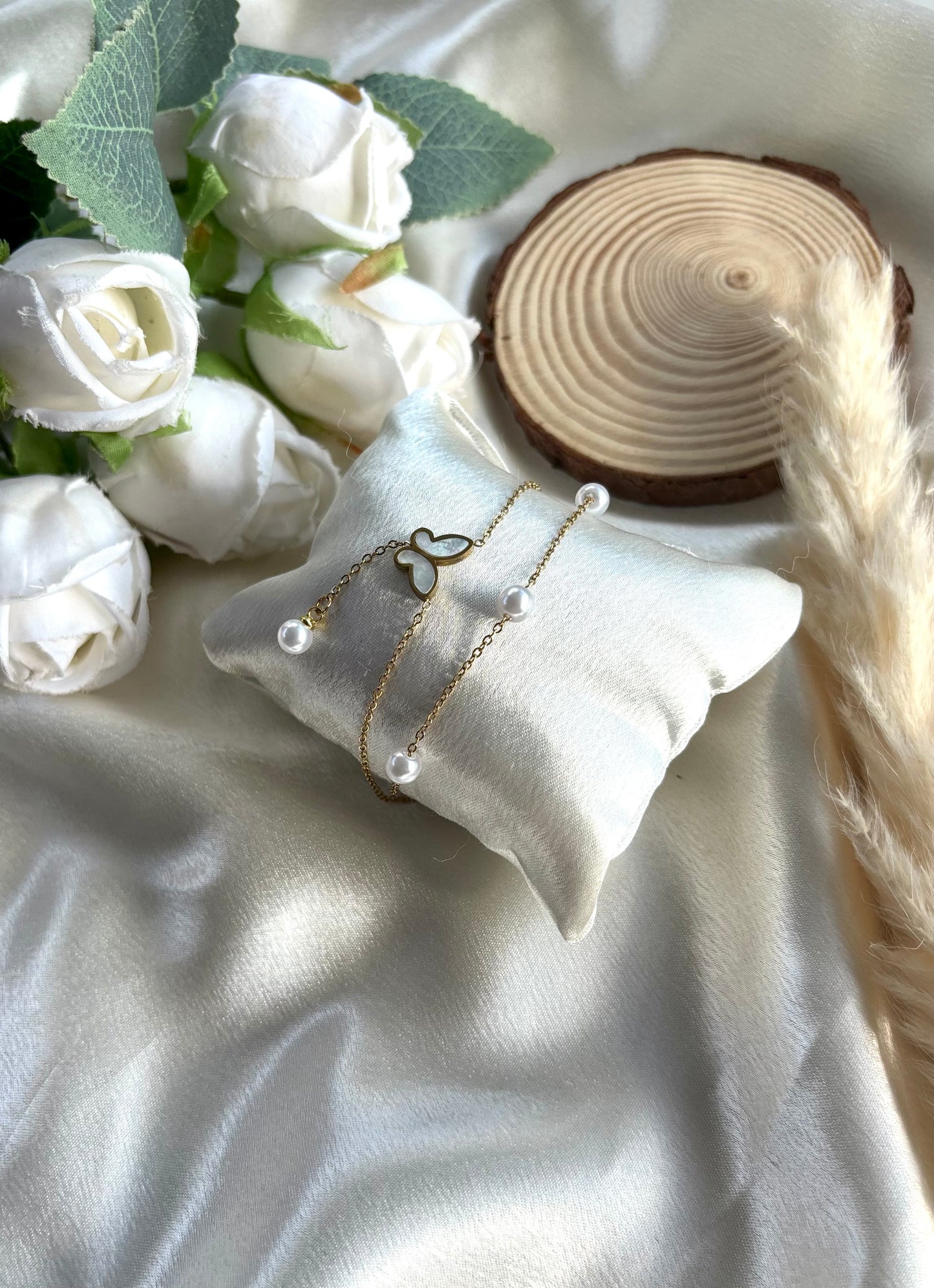 Anti tarnish gold plated butterfly pearl bracelet