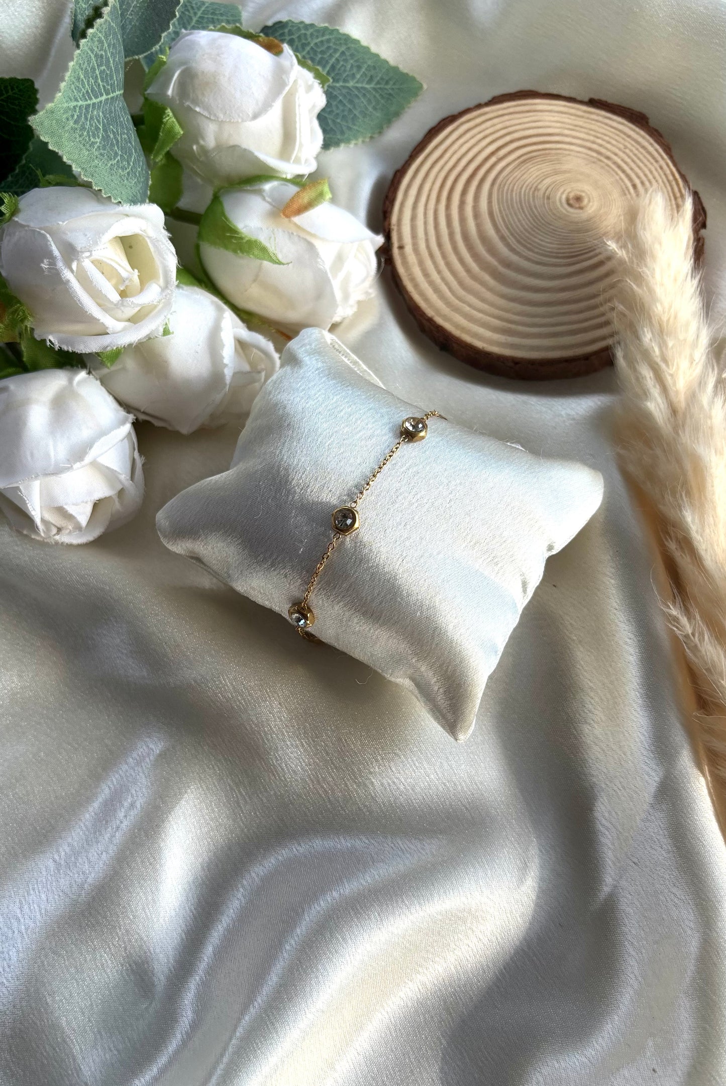 Anti tarnish gold plated white stone bracelet