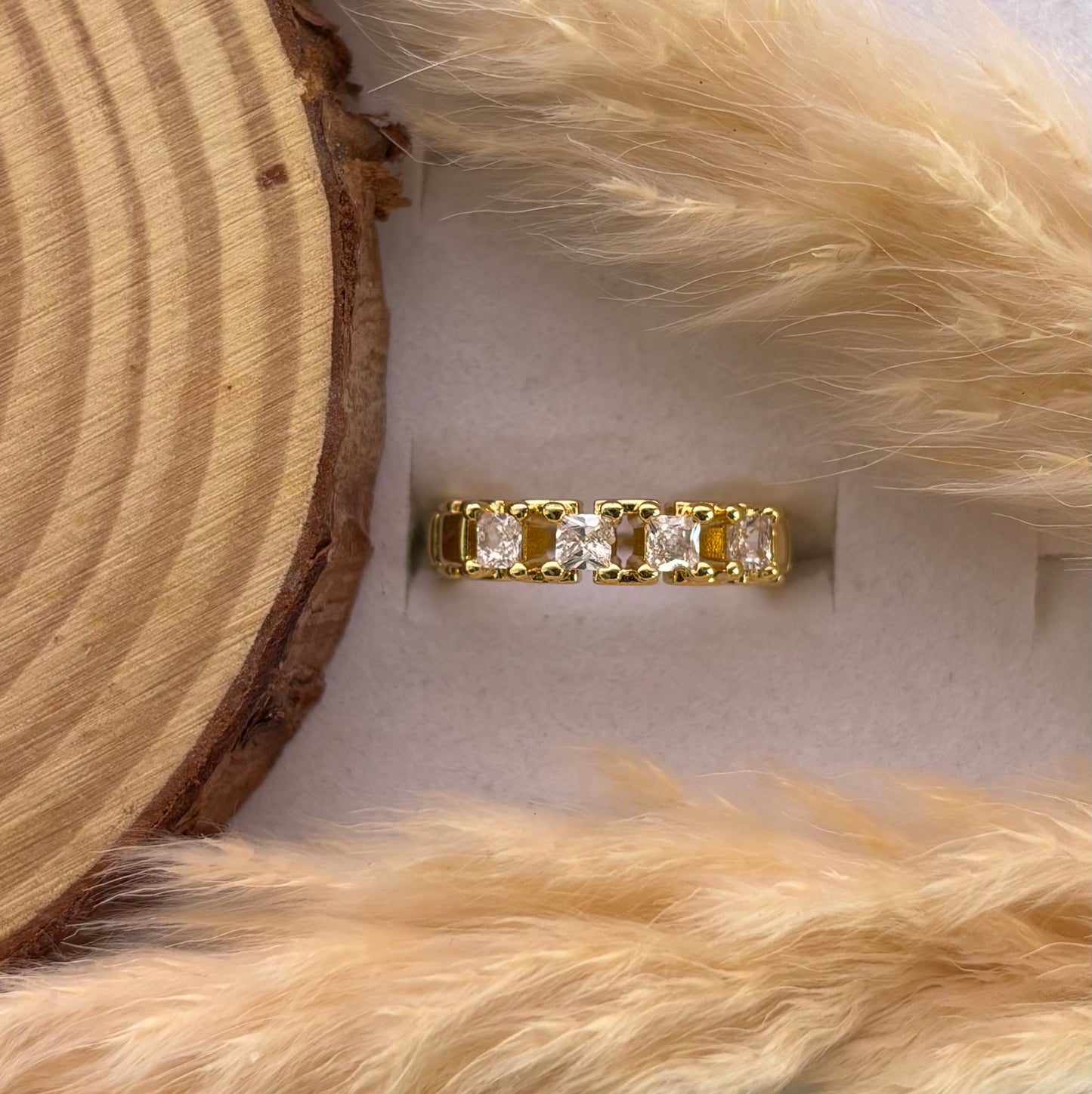 Anti tarnish gold plated adjustable stone ring