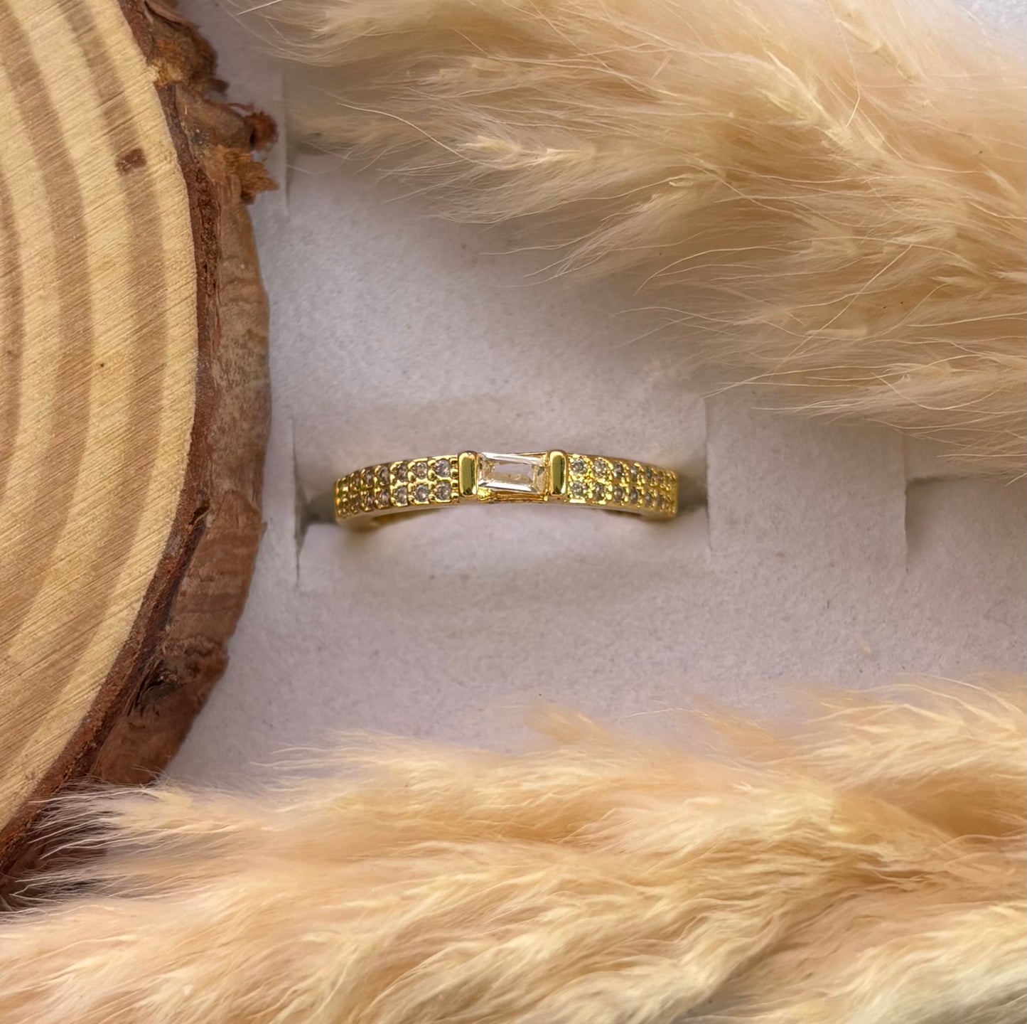 Anti tarnish gold plated adjustable stone ring