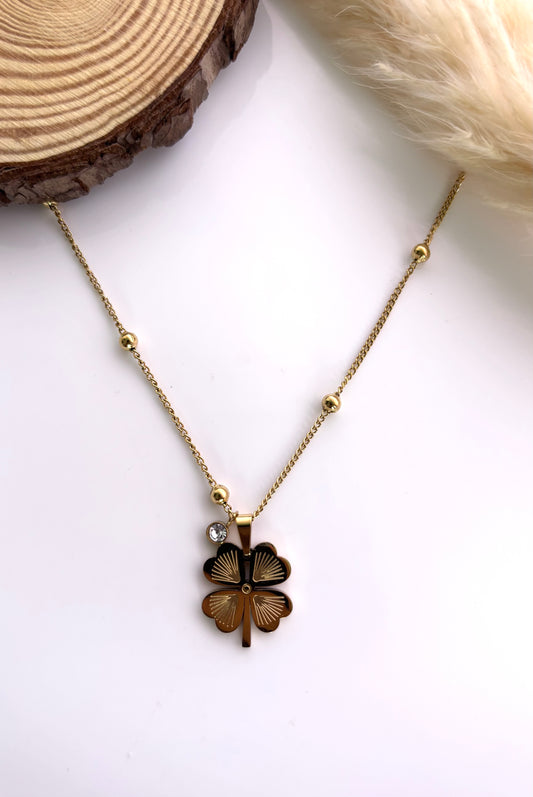 Anti tarnish gold plated clove with stone necklace