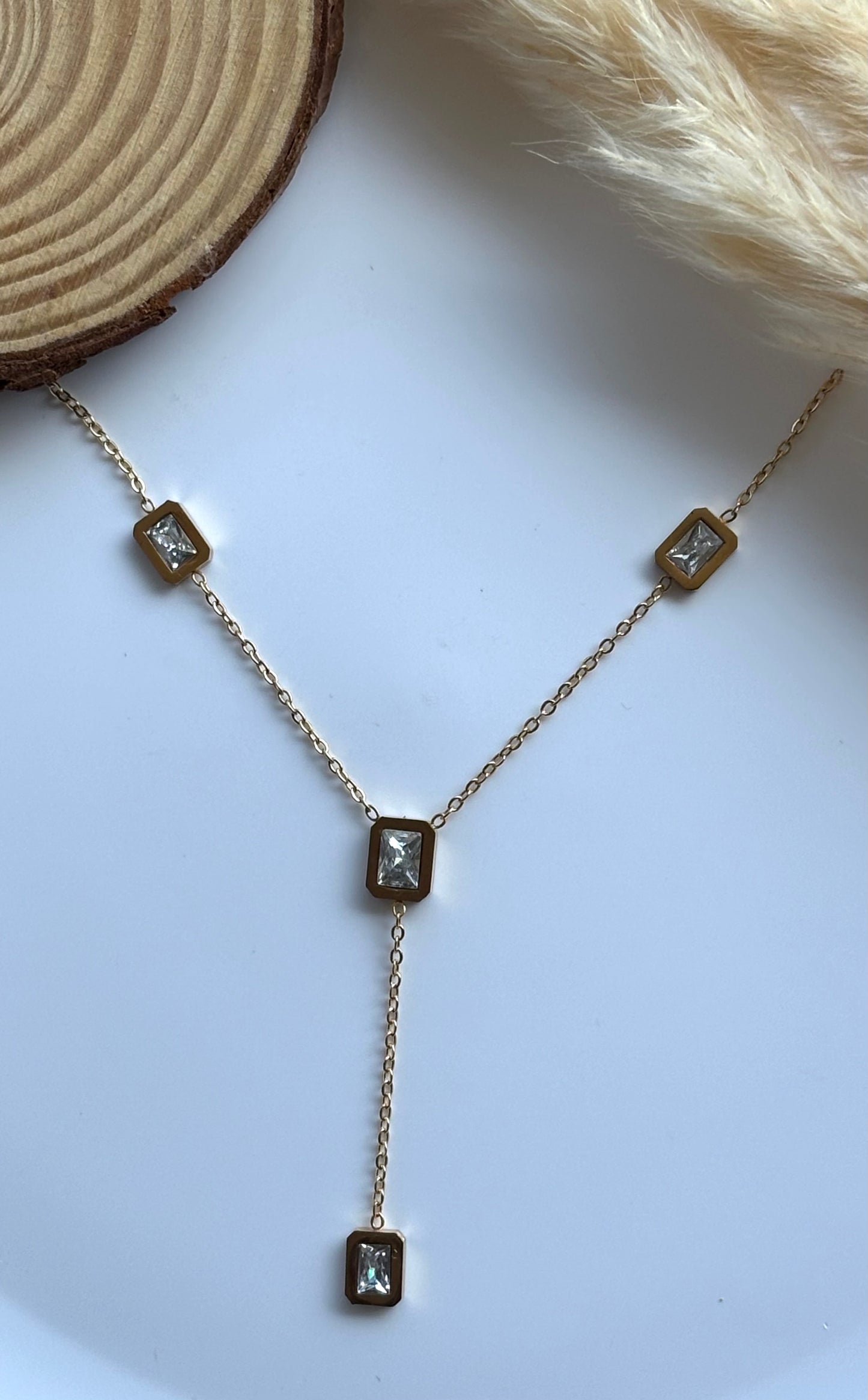 Anti tarnish goldplated white stone necklace