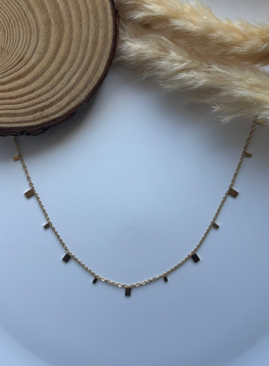 Anti tarnish gold plated rectangle hanging necklace