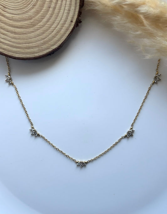 Anti tarnish gold plated half flower necklace