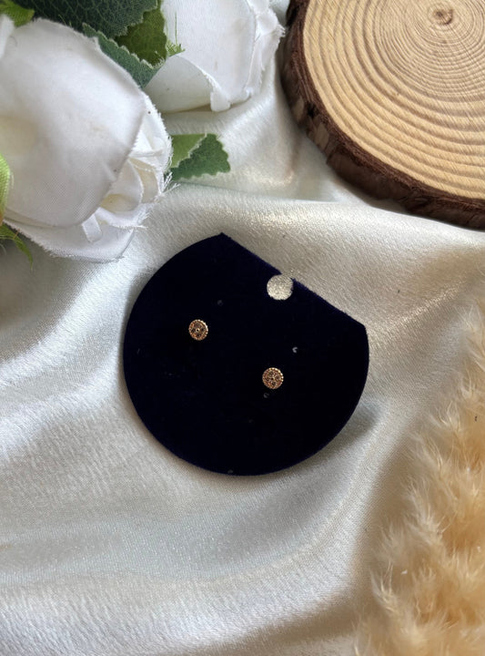 Anti tarnish gold plated stud earring