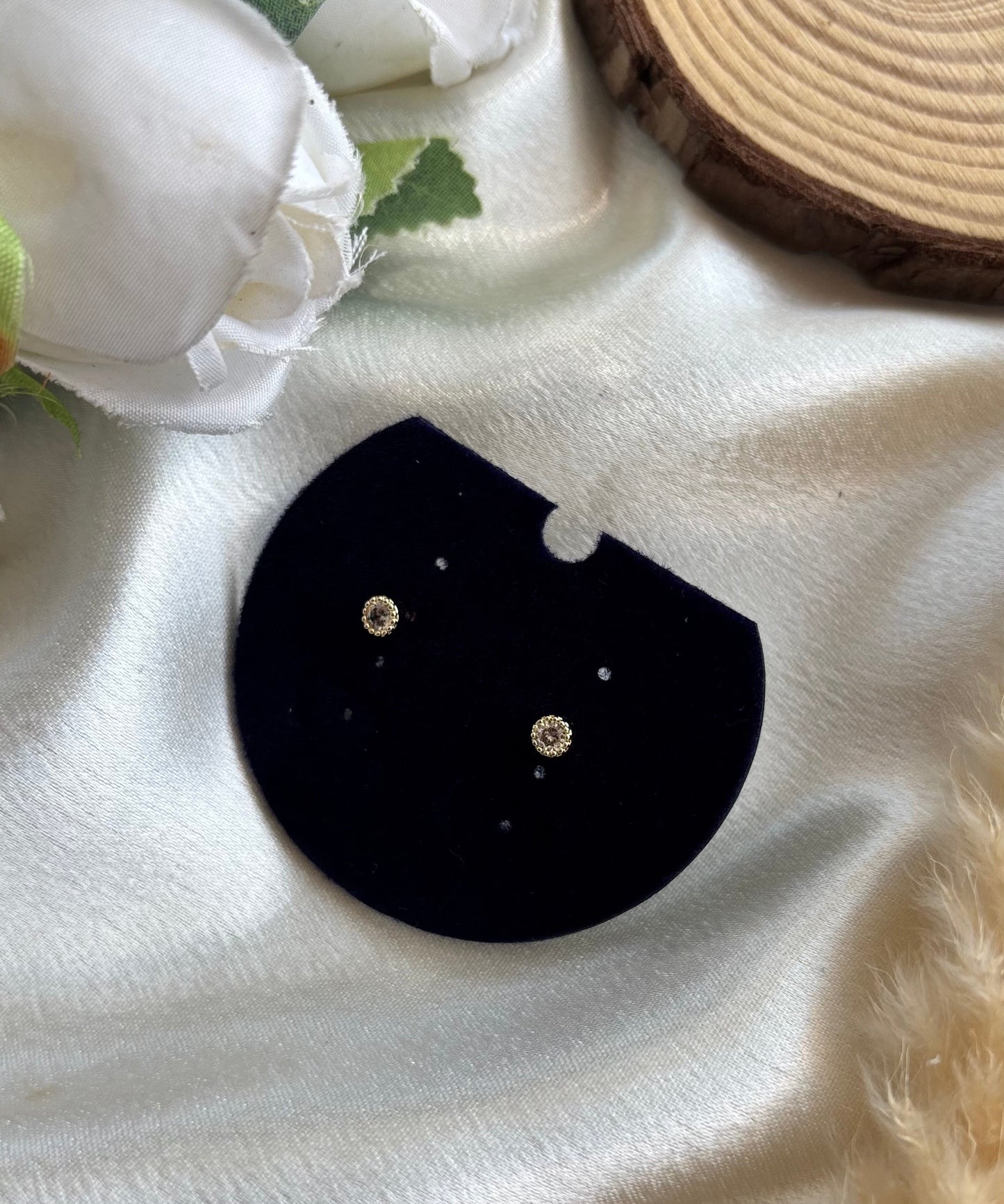 Anti tarnish gold plated stud earring