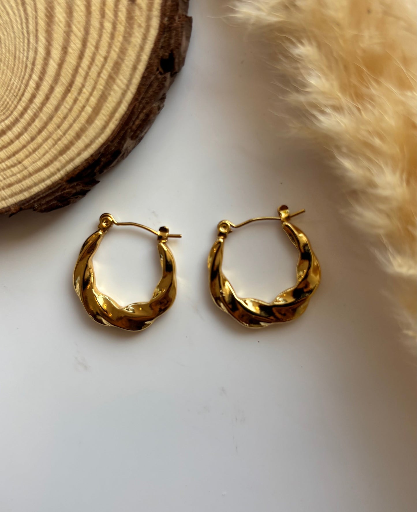 Anti tarnish hoop earings