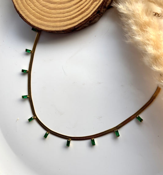 Anti tarnish gold plated snake chain green stone necklace