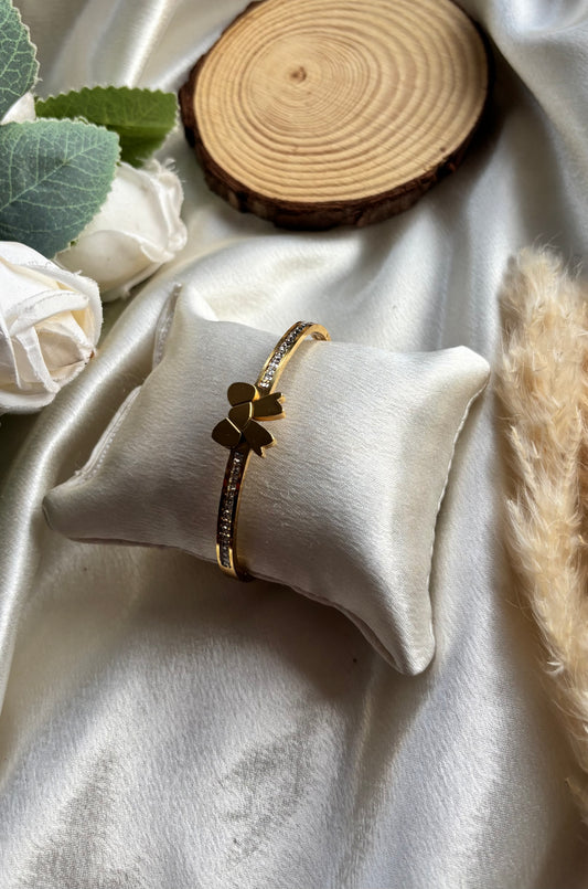 Anti tarnish gold plated bangle diameter 6cm