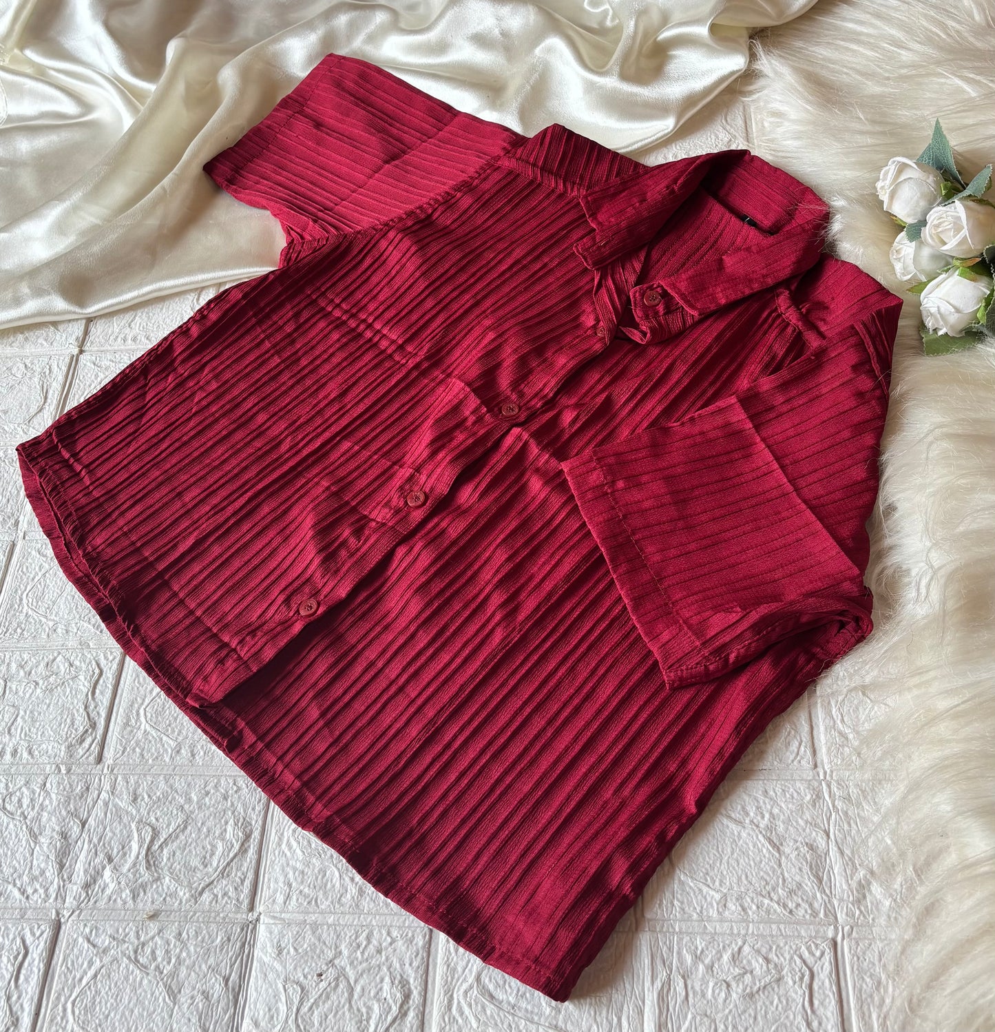 Red crop top { L }( length -20 inch,bust-40 inch)