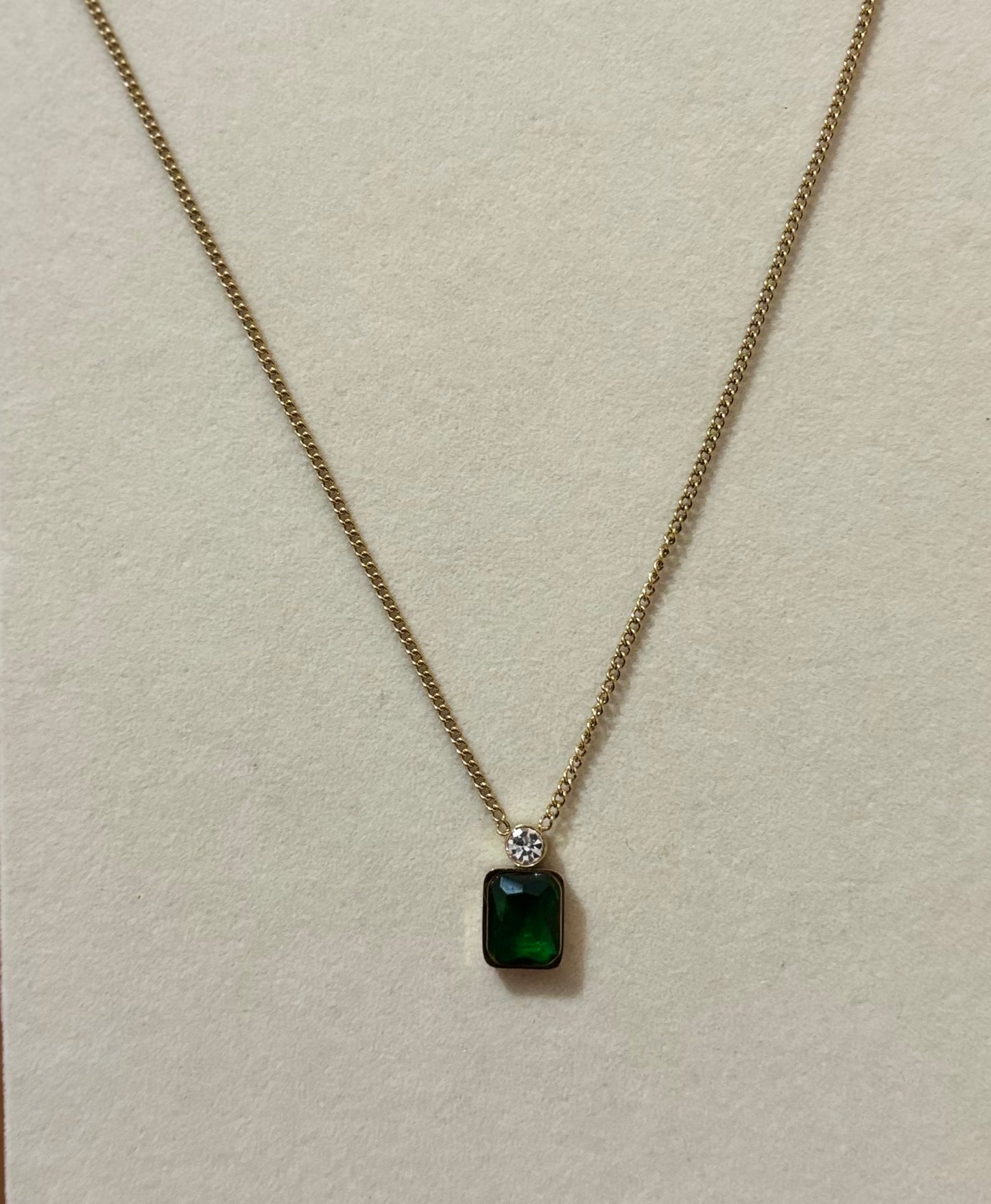 Anti tarnish gold plated green stone with with stone necklace